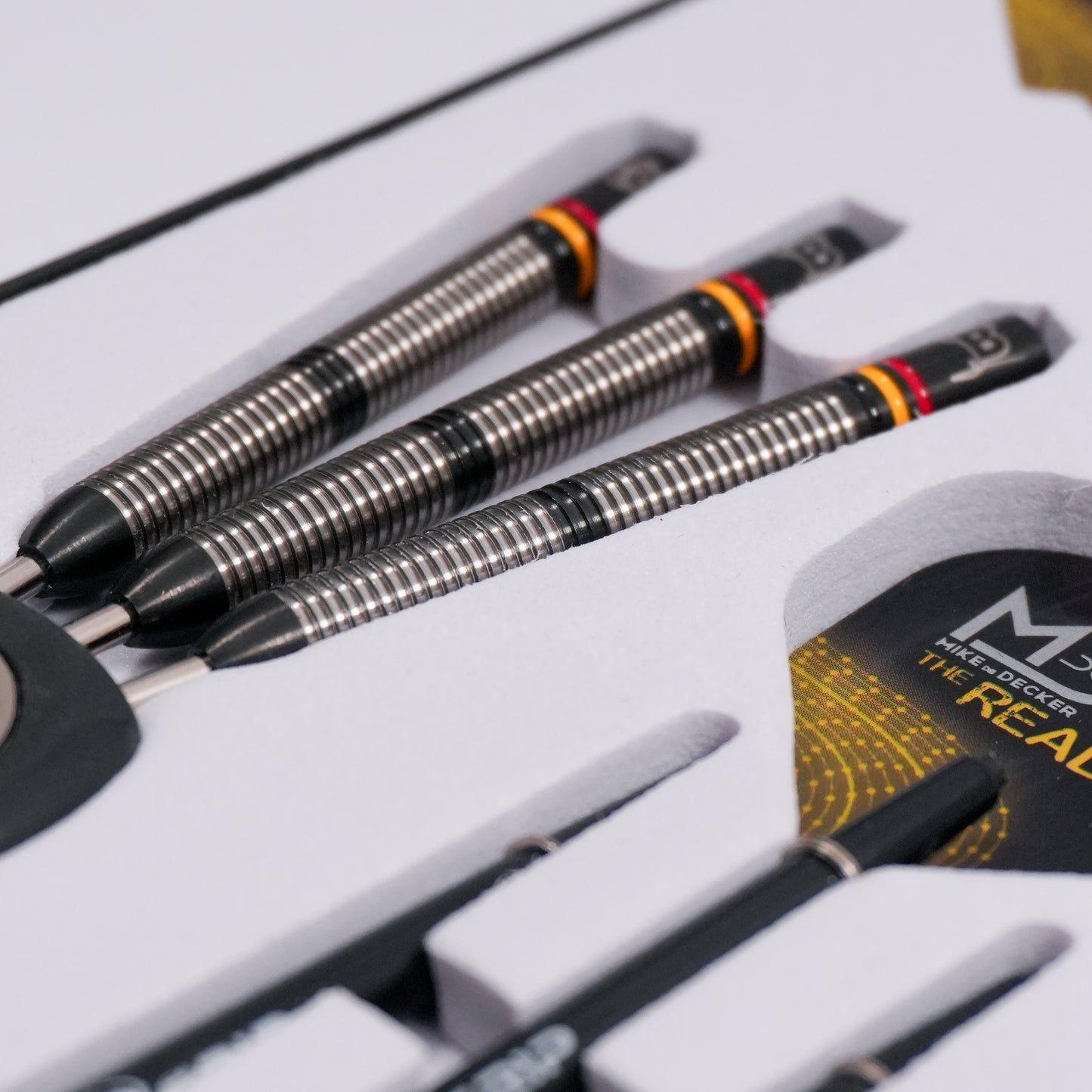 BULL'S Mike de Decker Black Edition Steel Dart
